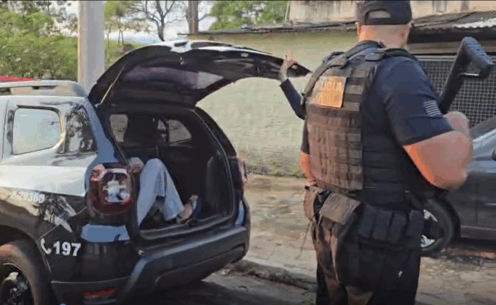 Polícia prende dois suspeitos pelo assassinato de Gabriela em ponto de ônibus em Hortolândia Polícia prende dois suspeitos pelo assassinato de Gabriela em ponto de ônibus em Hortolândia