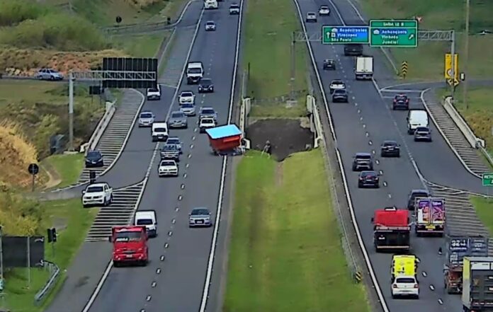 WhatsApp Image 2025-10-08 at 09.45.30 (1)