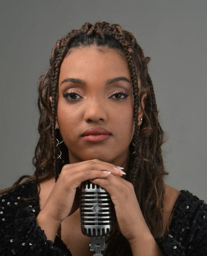 De Taubaté, Sara Braz emociona jurados e estreia com destaque no The Voice De Taubaté, Sara Braz emociona jurados e estreia com destaque no The Voice