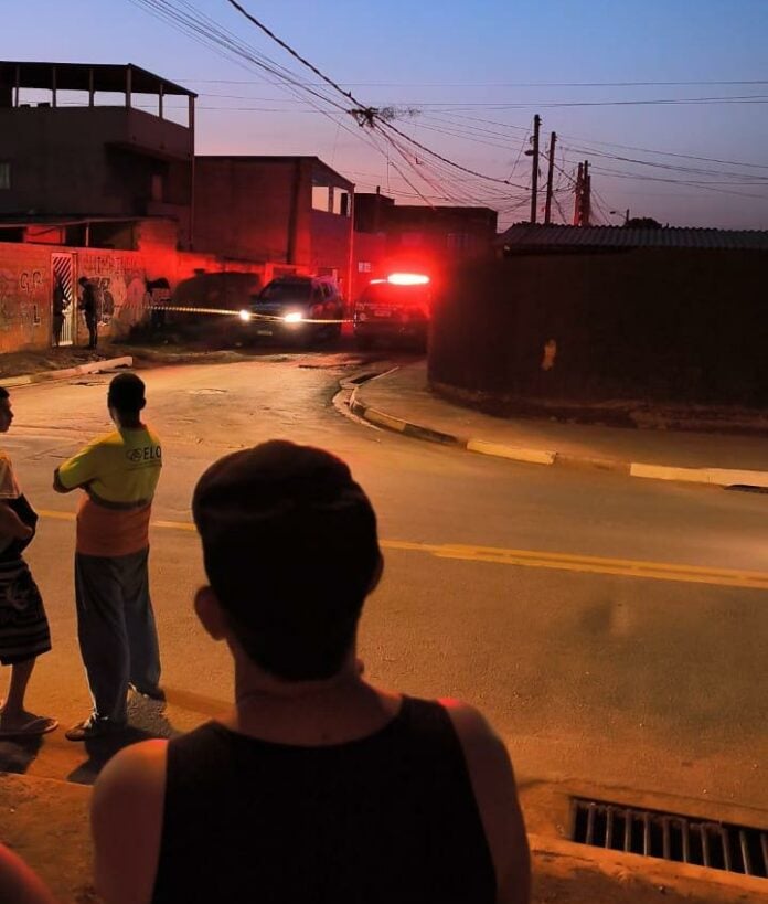 Homem suspeito de matar casal no Paraná morre em troca de tiros com a PM em Campinas Homem suspeito de matar casal no Paraná morre em troca de tiros com a PM em Campinas