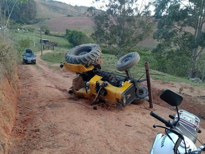 Dois homens ficam feridas em acidente com trator em Cunha