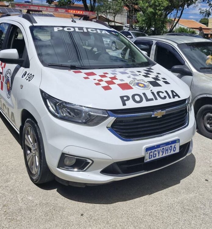 Mulher é presa conduzindo carro clonado em São José dos Campos