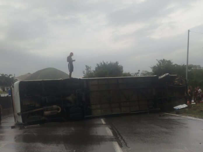 Acidente aconteceu na Rodovia Presidente Dutra, na altura de Barra Mansa (RJ) | Foto: Reprodução/Redes Sociais