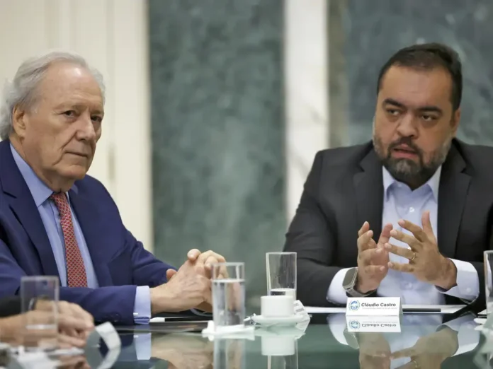 Ministro da Justiça, Ricardo Lewandowski, juntamente com o governador do Rio de Janeiro, Cláudio Castro, durante reunião sobre a ação policial da Operação Contenção, contra o Comando Vermelho. Foto: Fernando Frazão/Agência Brasil