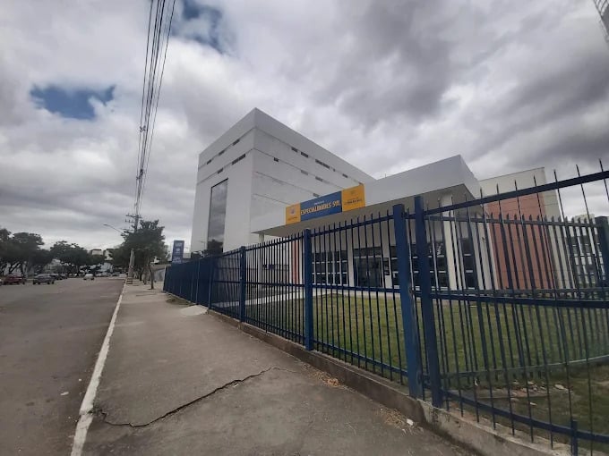 Mulher morre e sobrinho é internado após comer pizza em São José