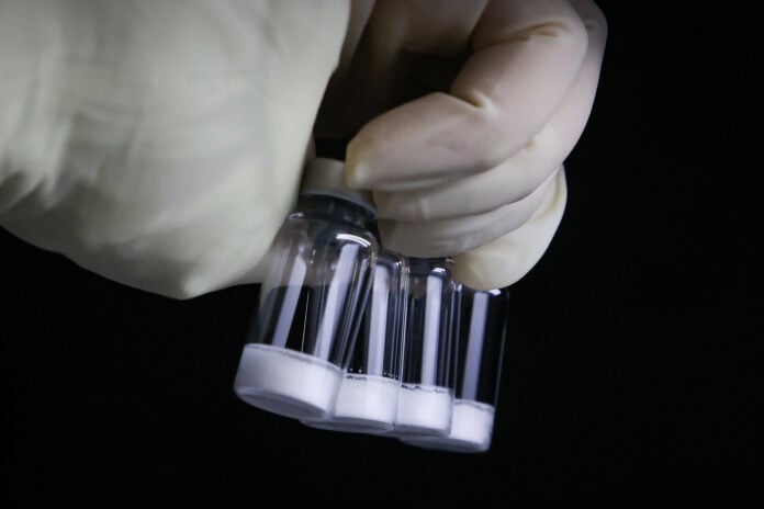 Instituto Butantan produz doses da vacina contra dengue. Foto: Pablo Jacob/Governo de São Paulo