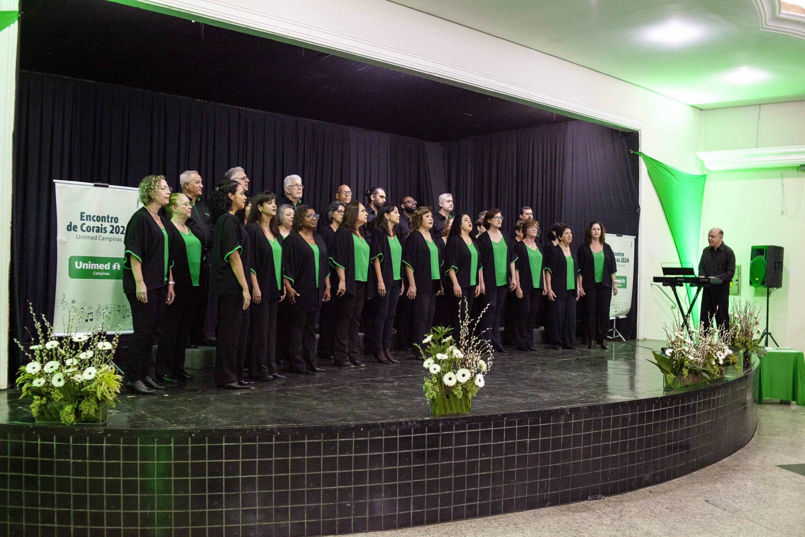 Coral Unimed Campinas se apresenta com repertório natalino no Iguatemi nesta quinta