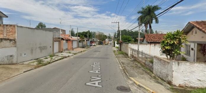 Mulher morre em acidente em Tremembé Mulher morre em acidente em Tremembé
