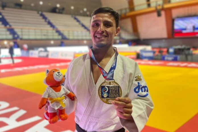 Judoca de São José conquista bicampeonato mundial em Paris