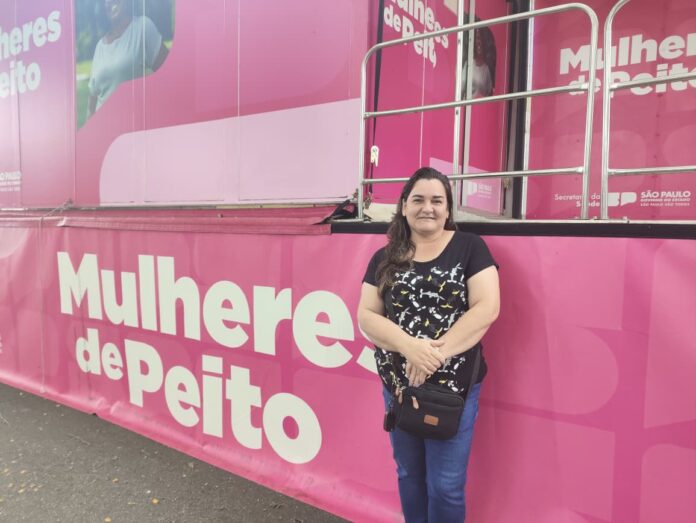 Carreta da mamografia atende mulheres no Centro da Juventude, em São José, até sábado