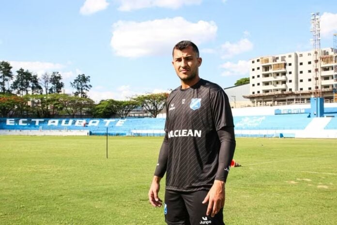 Taubaté anuncia goleiro Adilson Júnior como 17º reforço para a Série A2
