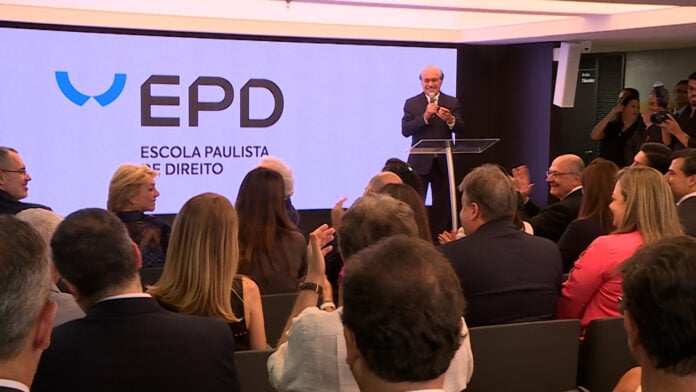 678_8617.00_10_15_17.Quadro001