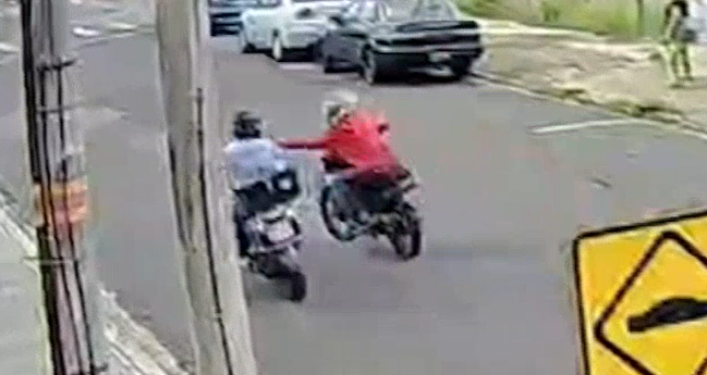 População reage e ajuda a prender ladrão durante assalto a motociclista em Campinas