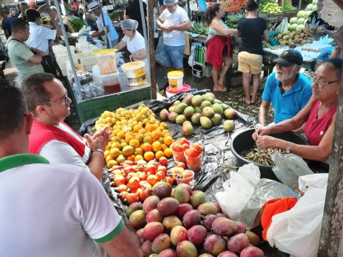 Os mercados de Mangabeira e do Bairro dos Estados funcionam até 12h. O Mercado do Valentina abre até 13h. Os demais seguem normais.
