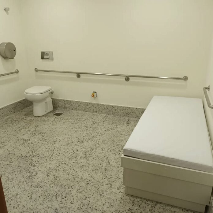 João Pessoa passa a exigir trocadores para adultos em locais com grande circulação de pessoas