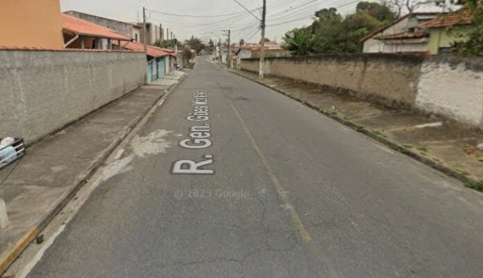 Adolescente de 17 anos fica em coma após ser agredida por casal em bar de Lorena