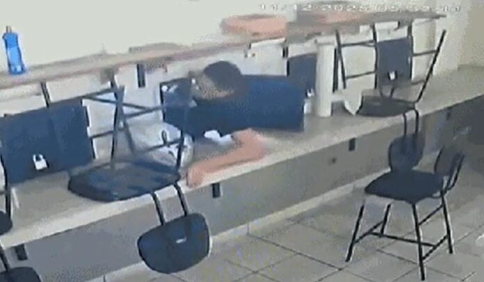 VÍDEO: Detento preso por homicídio foge do CDP de Caraguatatuba VÍDEO: Detento preso por homicídio foge do CDP de Caraguatatuba