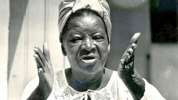 Clementina de Jesus: o legado imortal da voz que levantou a ancestralidade brasileira