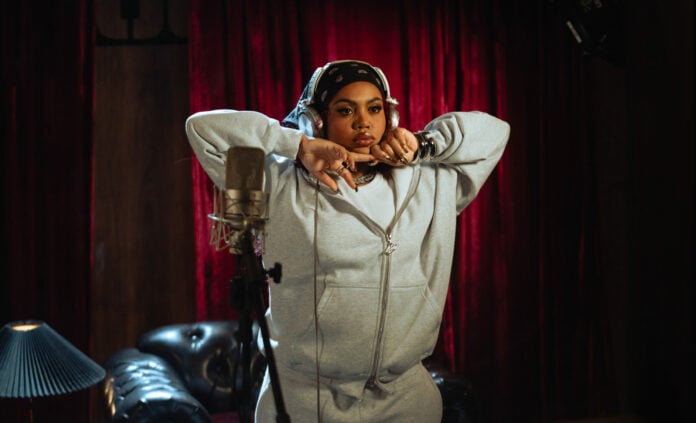 Duquesa lança clipe de “Number One” com LEYS e celebra entrada no YouTube Foundry