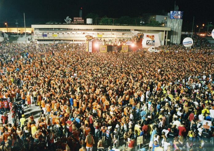micarandecg A exposição revive 35 anos da Micarande e 40 anos de Axé Music, celebrando o maior Carnaval fora de época do país