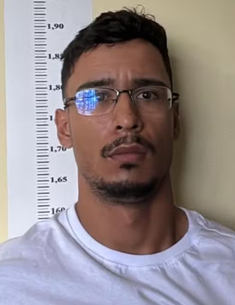 Motociclista de app é preso após agredir e roubar passageiro em Cubatão