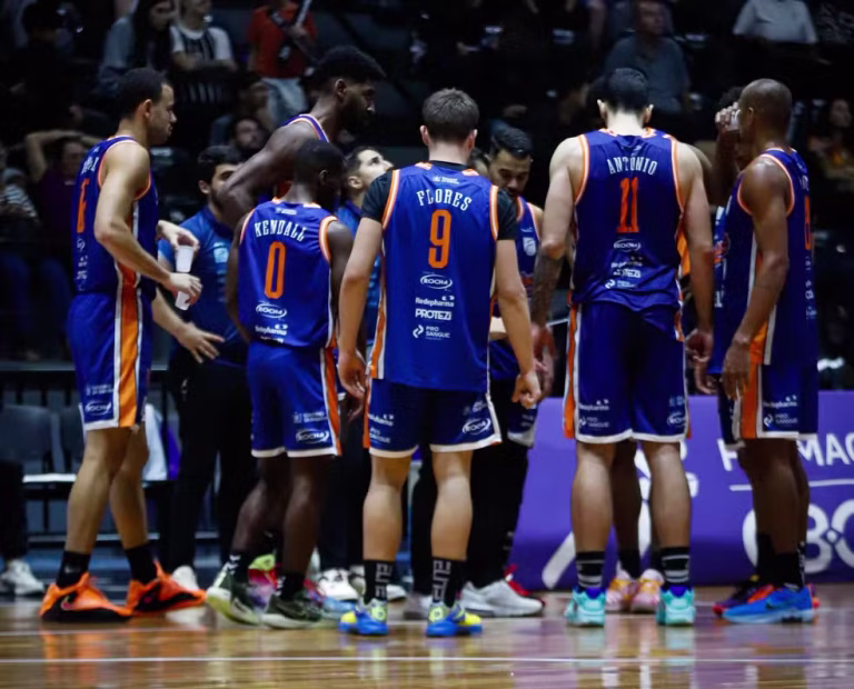 Unifacisa é derrotada pelo Corinthians e se despede do NBB 2025/26