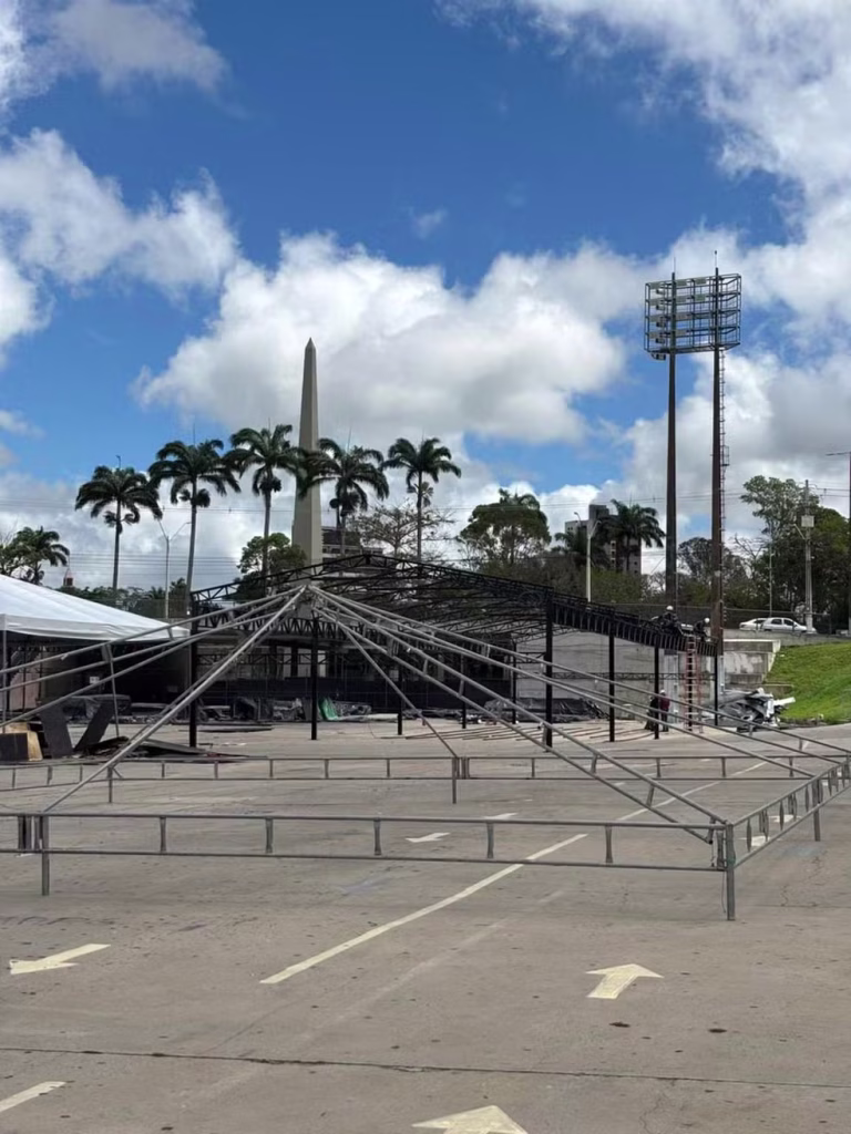Estrutura do São João 2026 começa a ser montada em Campina Grande