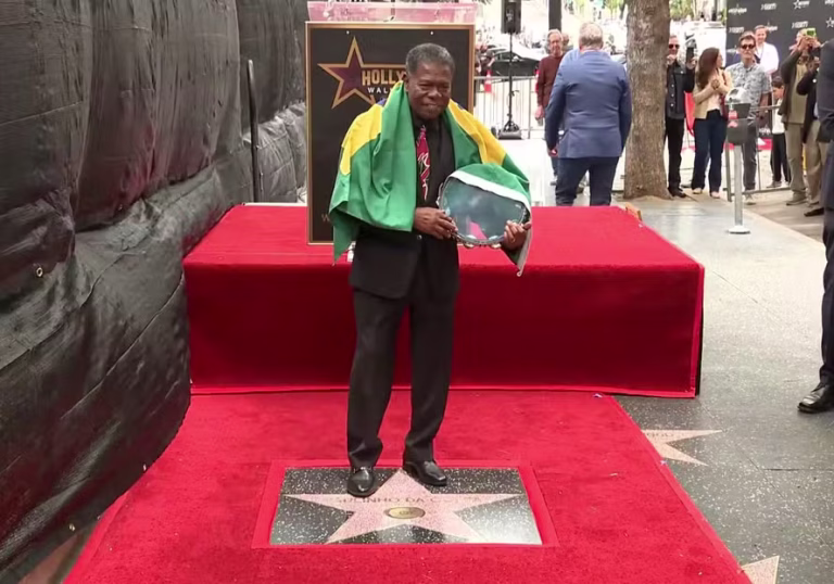 Quem é Paulinho da Costa, primeiro brasileiro homenageado na Calçada da Fama de Hollywood