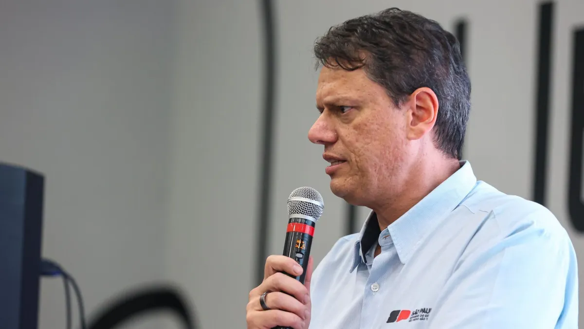 Tarcísio afirma que vai cumprir determinação da PF e enviar provas para investigação sobre “Dark Horse”