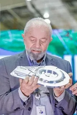 Lula visita São José para evento no Inpe e divulgação de dados do desmatamento
