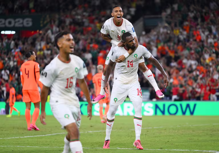 Marrocos arranca empate no fim, vence Holanda nos pênaltis e vai às oitavas