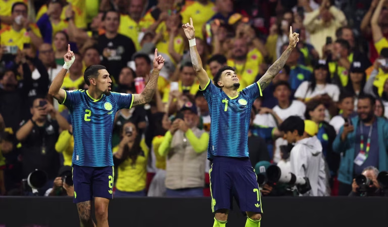 Luis Díaz decide, e Colômbia bate Uzbequistão em noite de erros de goleiros