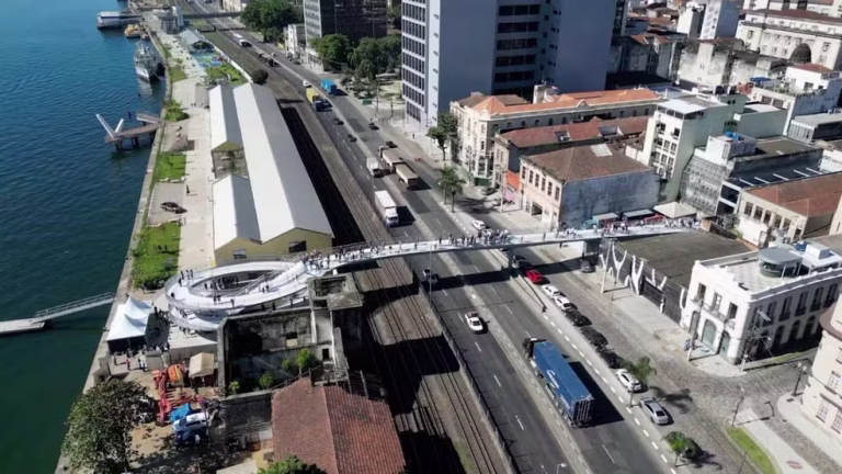 Passarela Porto-Cidade ficará interditada para manutenção nesta quarta-feira