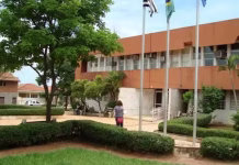 Mulher pega quase 48 anos por tentar matar ex-companheira e enteada a facadas