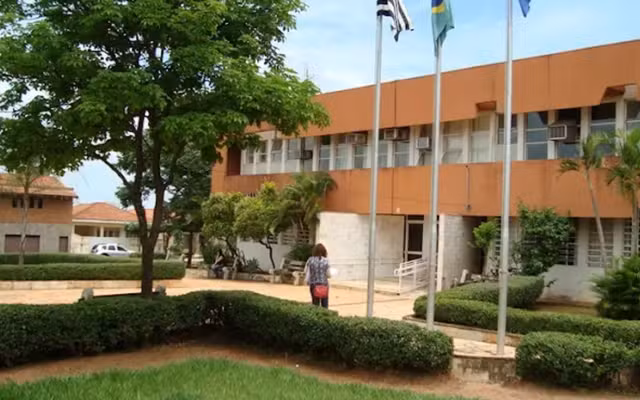 Mulher pega quase 48 anos por tentar matar ex-companheira e enteada a facadas