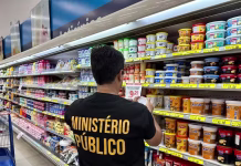 Cinco supermercados são autuados por vender carne vencida e produtos impróprios em Sousa