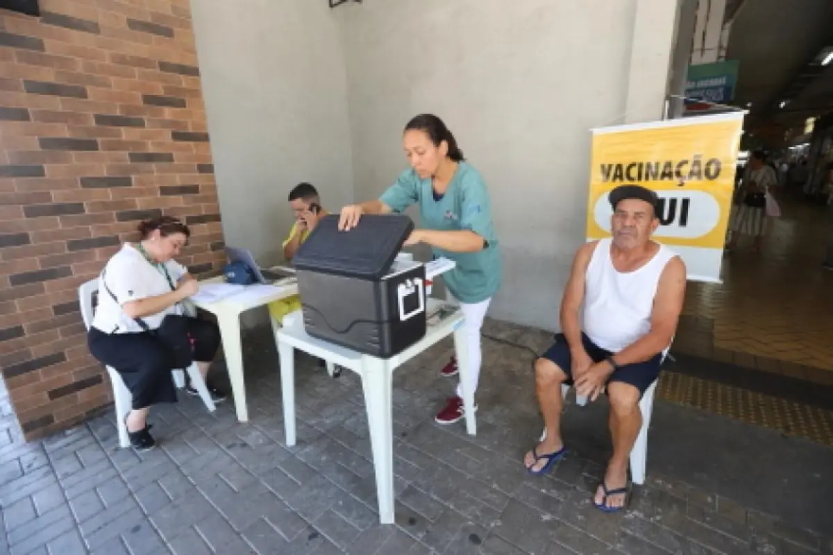 Jacareí terá vacinação gratuita no Mercado Municipal nesta quarta (19)