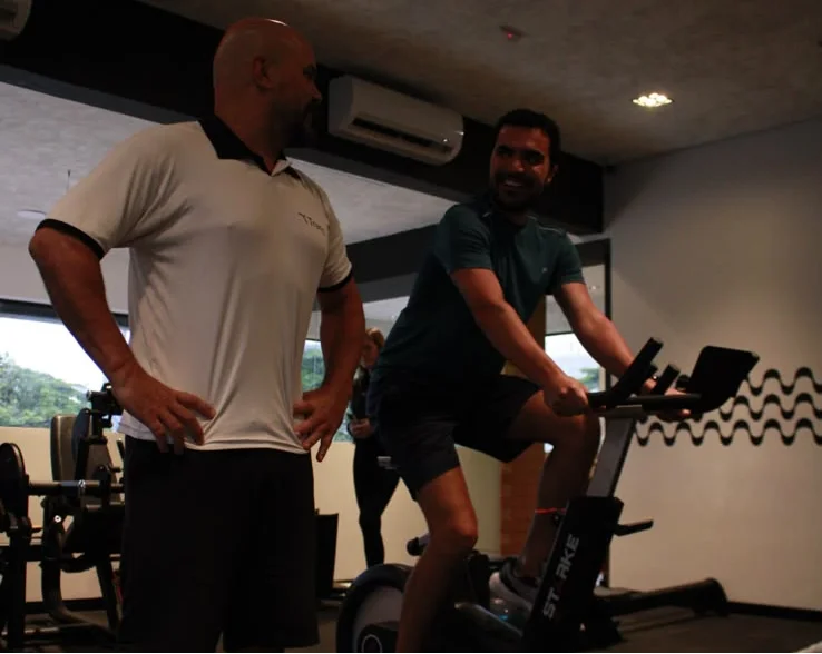 Dor na musculação: quando ela é normal e quando pode ser um sinal de alerta?