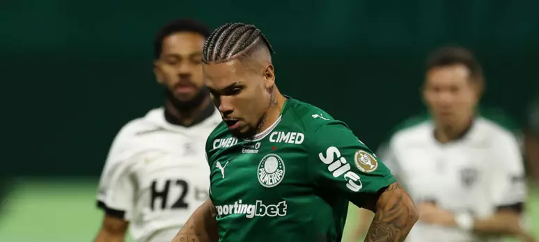 Paulinho sofre nova lesão no Palmeiras