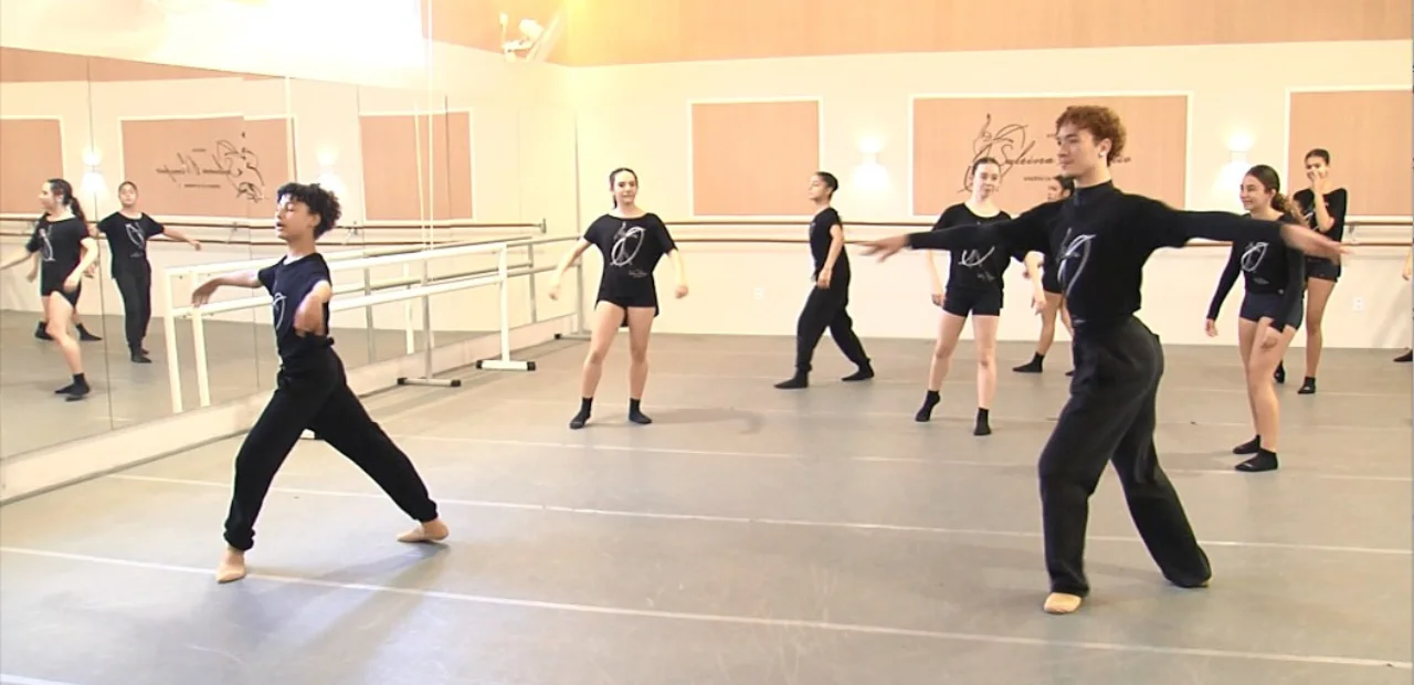 Bailarinos masculinos ganham espaço no balé
