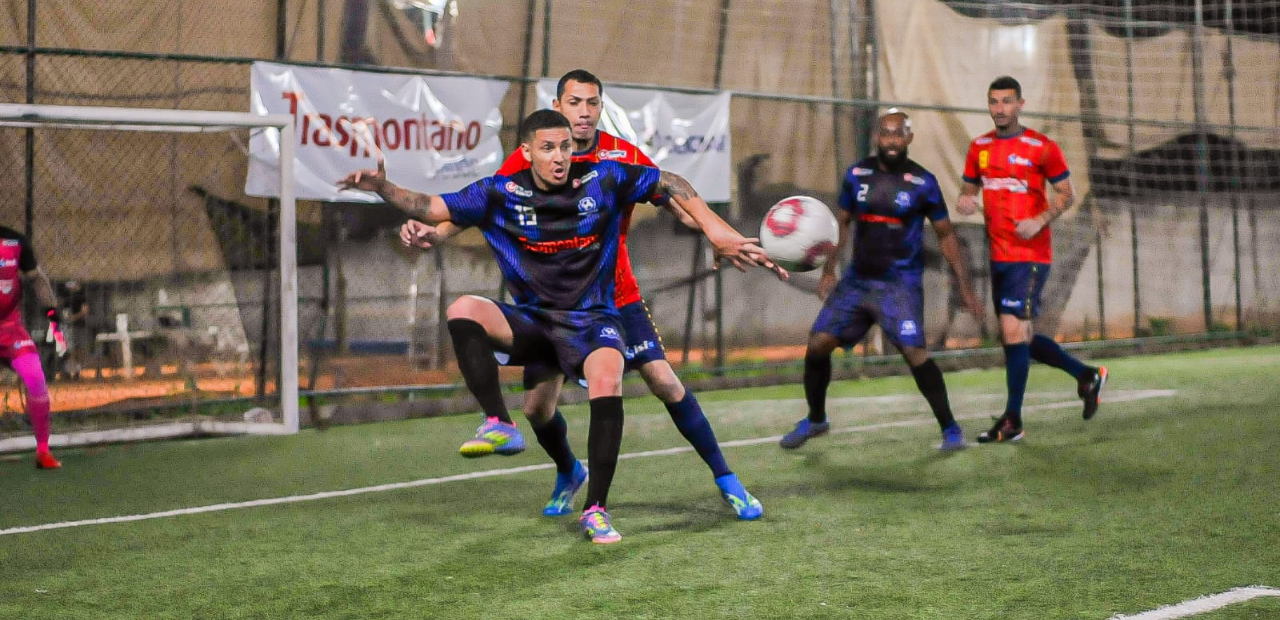 Copa Porto tem goleadas da APS e da Isis Redex