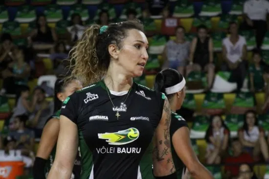Vôlei brasileiro muda regras e exige teste genético que bane mulheres trans