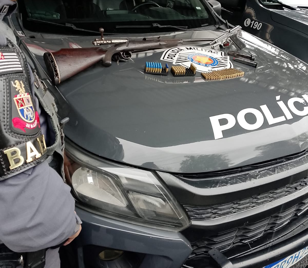 BAEP prende homem com fuzil e pistola durante patrulhamento em São José dos Campos