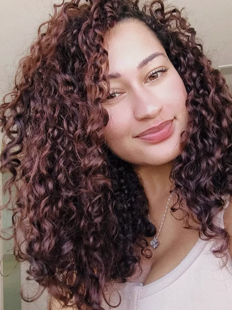 Mulher encontrada acorrentada em Goiás diz ter sofrido queimaduras com ácido na boca