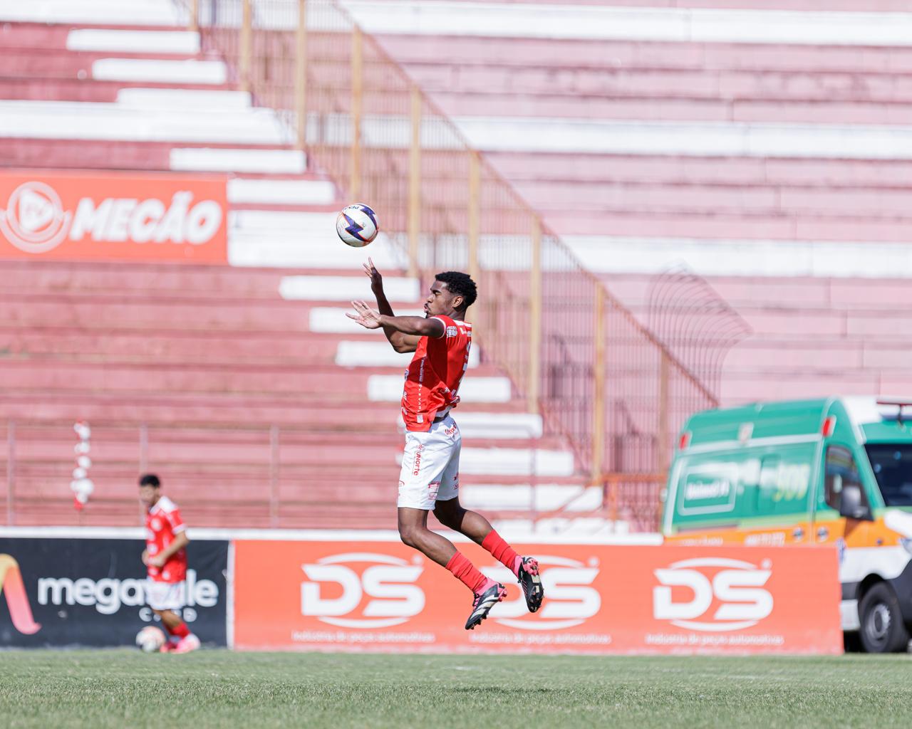 Com boa campanha no Paulista Sub-20, América visita o Santos no CT Rei Pelé