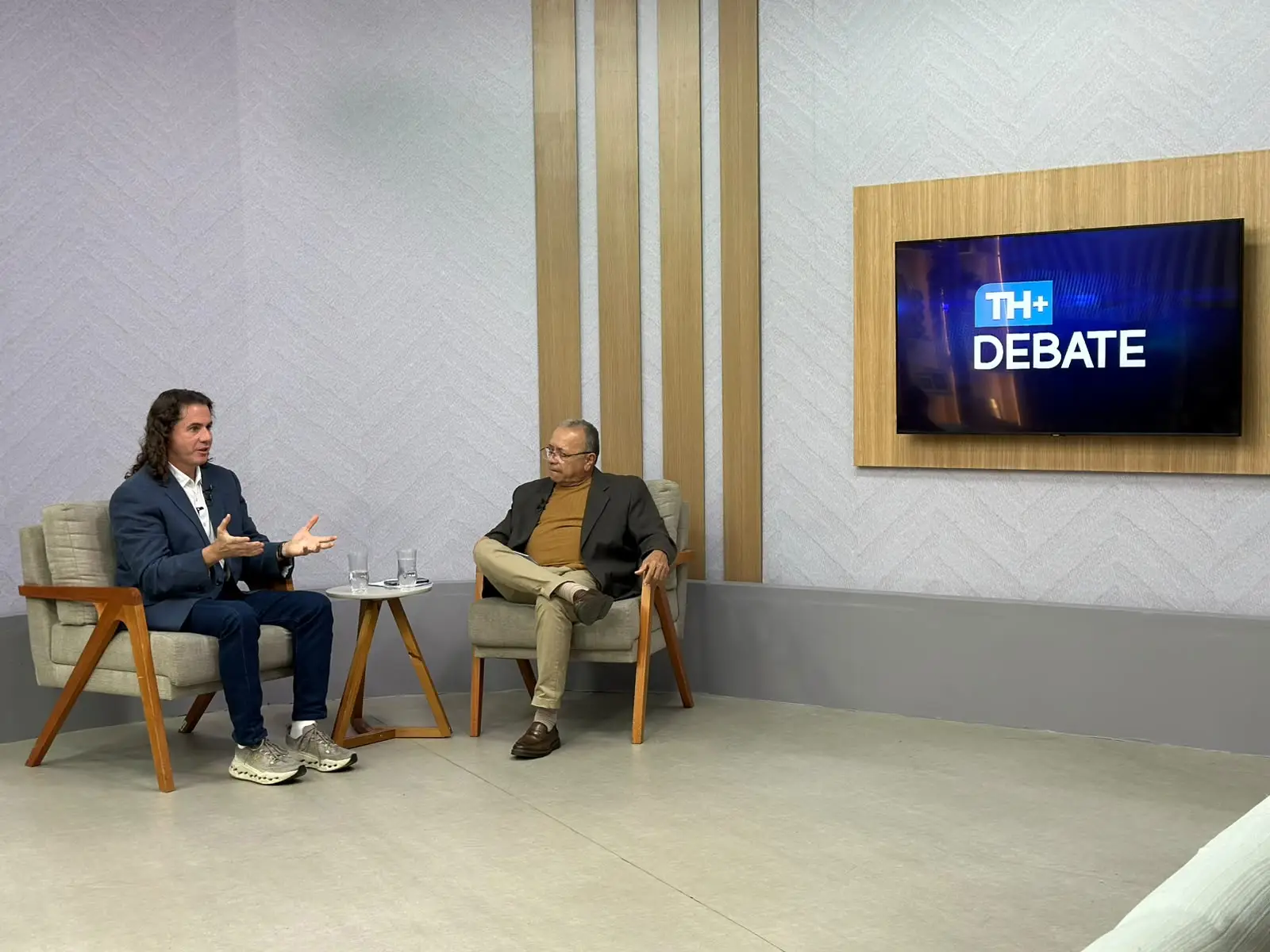 No TH+ Debate, Veneziano Vital destaca R$ 2,3 bilhões em recursos para a Paraíba e mira reeleição ao Senado