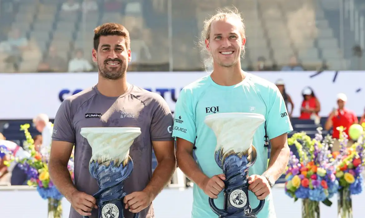 Dupla brasileira vence segundo Master 1000 consecutivo