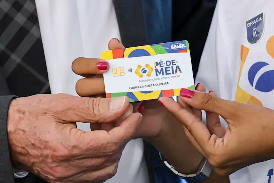 Pé-de-Meia paga parcela nesta quarta-feira (26) para nascidos em maio e junho