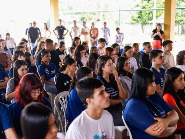 Jovens de 14 a 18 anos podem se cadastrar para vagas de Jovem Aprendiz em João Pessoa