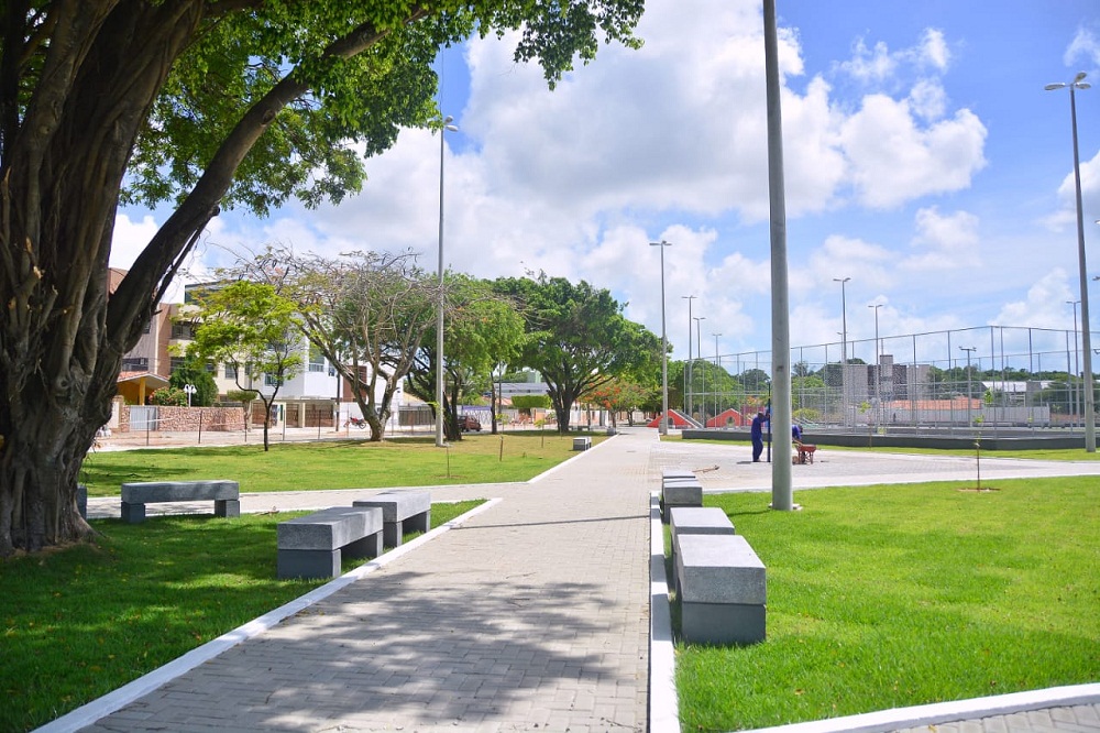 João Pessoa regulamenta adesão de empresas ao projeto “Adote uma Praça” e estabelece regras para publicidade
